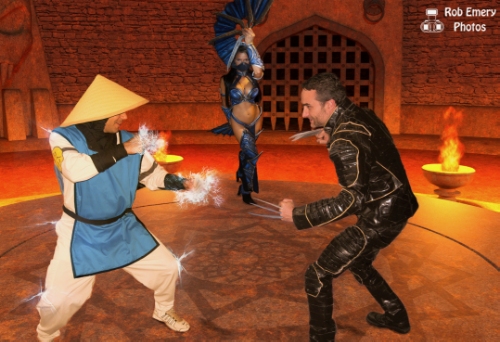 Raider fights Wolverine as Kitana officiates